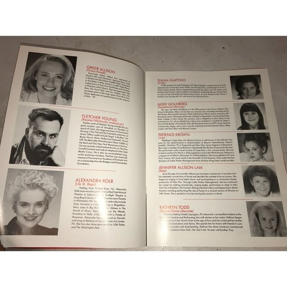 Vintage Program- National Touring Musicals Presents Annie - Picture 6 of 13